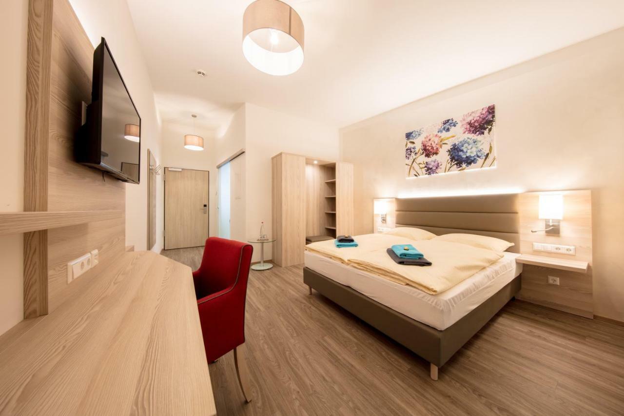 Hotel Gudrun ริดลิงเงน ภายนอก รูปภาพ